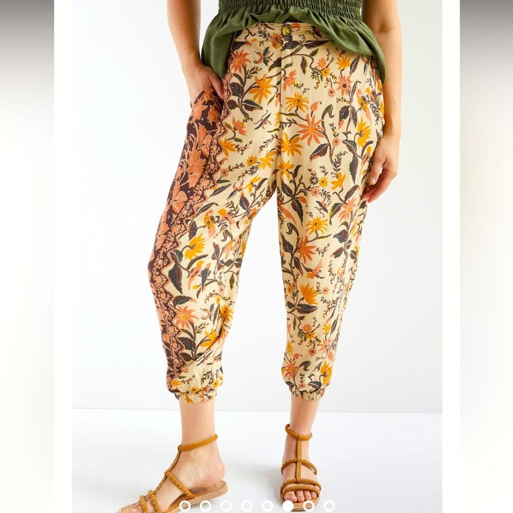 Anthropologie Floral jogger Pants Size US 8